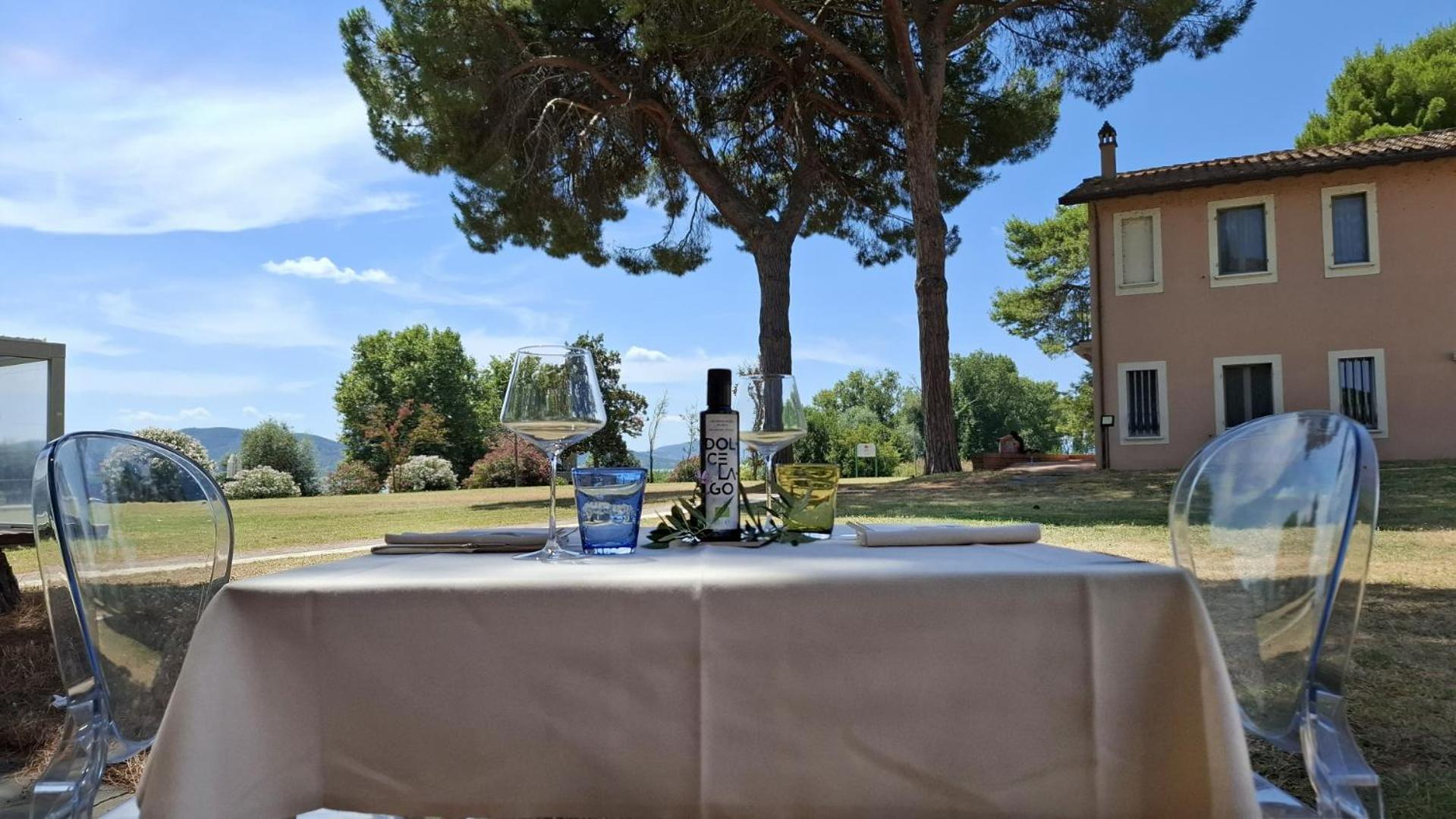 Isola Polvese Resort Castiglione del Lago Exterior foto